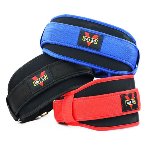 Cinturón de fitness para levantamiento de pesas con diseño ergonómico y soporte resistente.